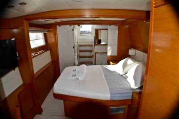Samoru 1 450F LAGOON Catamaran - Master Cabin