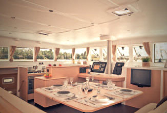 Kiwi Pryde Lagoon 500 Catamran Yacht Cruiser - Dining Room