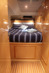 Bahamas Catamaran Yacht - Queen Cabin Room